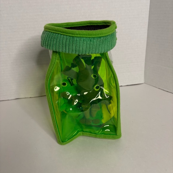 Melissa and Doug Plush Bug Catcher Jug With 3 Bugs - Stuffed Animals - Toys - Picture 11 of 13